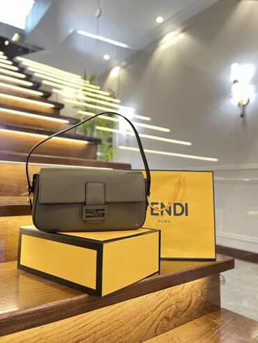 сумки фенди: Женская сумка Fendi 🏷️Цена: 4500 🔗Премиальное качество 🛍️ В