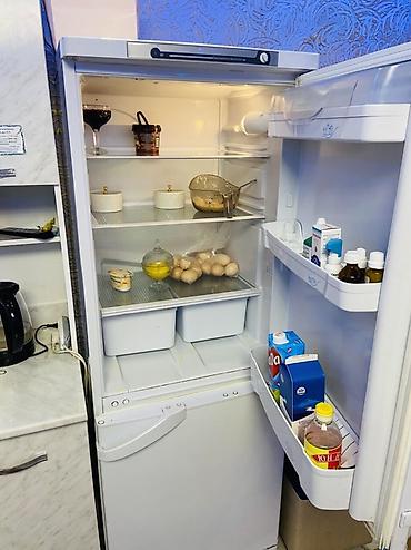 витринный холодильники: Холодильник Indesit, Б/у, Двухкамерный, Total no frost, 60 * 167 * 45 — 3