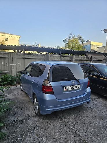 Продажа авто: Honda Fit: 2002 г., 1.3 л, Вариатор, Бензин, Хэтчбэк — 3