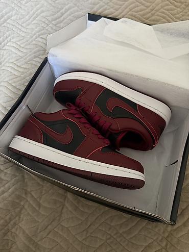 фила: Продам Air Jordan 1 Low (бордовые с черным), 37 размер Абсолютно — 1