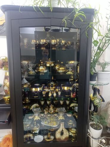 стол трансформер баку: Yüksək keyfiyyətli, əla vəziyyətdə Şifoner satılır. Qiymət: 120 azn