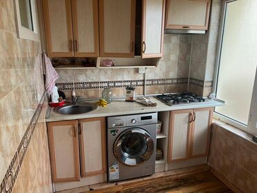 Uzunmüddətli kirayə mənzillər: Əhmədlidə Neapol dairəsində Qeneral Mehmandarov küçəsində 9 mertebeli — 3