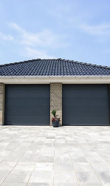 Секционные ворота: Автоматические, Alutech, Для гаража, Для частного дома, Для контейнера, Бронированные, В рассрочку, Новый, Бесплатная установка — 6