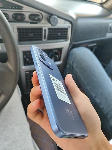 Xiaomi, 17, Новый, 128 ГБ, 2 SIM