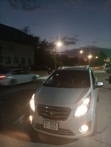 самая дорогая машина в кыргызстане: Chevrolet Spark: 2011 г., 1 л, Типтроник, Бензин, Седан