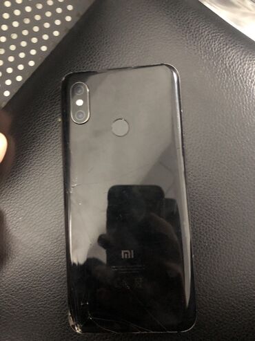 смартфон блэкберри 2015: Xiaomi, Mi 8 Pro, Б/у, 128 ГБ, цвет - Черный