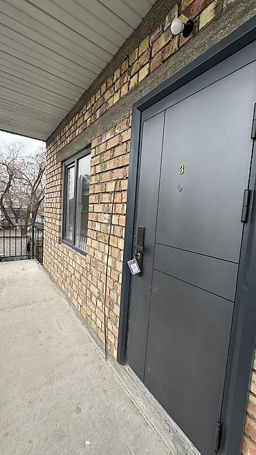 Аренда помещений свободного назначения: Сдается квартира: Планировка и характеристики: - Прихожка. - — 10