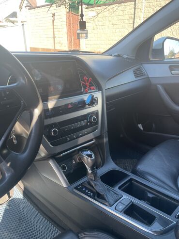 Hyundai: Hyundai Sonata: 2016 г., 2 л, Автомат, Газ, Седан — 7