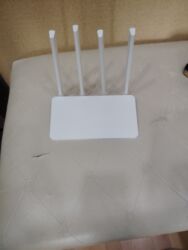 lords mobile: Xiaomi Mi Router 3C Wi‑Fi router - Model: Mi Router 3C (R3C) - Rəng