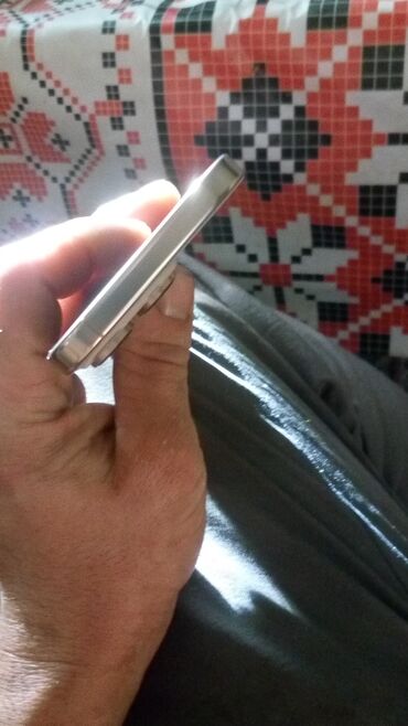 soyuducu sumqayit: IPhone 16 Pro, 512 GB, Barmaq izi