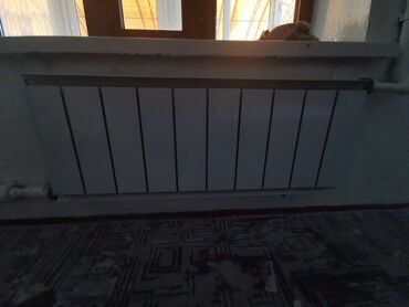 бу тумба под телевизор: Продам батарейки 3 штуки высота 30 см длина 90 см