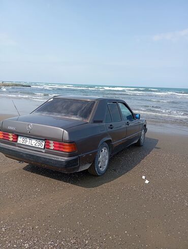 Mercedes-Benz: Mercedes-Benz 190E sedan - Model: Mercedes-Benz 190E (W201) - Kuzov — 5