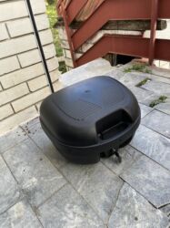 Ostali motocikli i skuteri: Veci kofer sa kljucem - 3000 Rsd Manji kofer sa kljucem - 2500 — 7