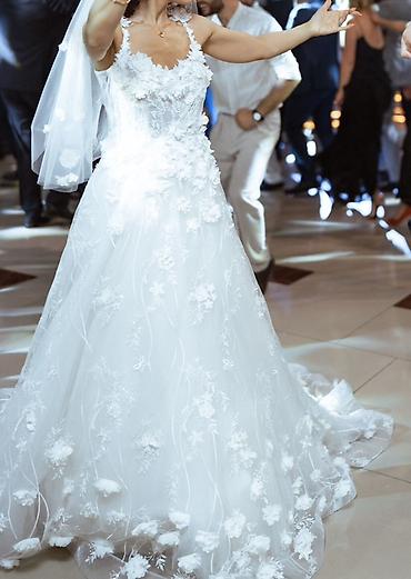 Donlar: Bu gözel bəxt gətirən Pronovias firmaya məxsus gəlinlik satılır — 2