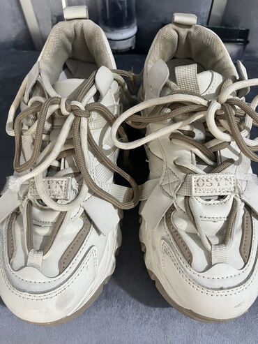 Women's Sneakers and athletic shoes: Ölçü: 37, İşlənmiş