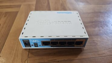 маршрутизатор: Маршрутизатор MikroTik Hap AC lite 1700c рабочий, на последней
