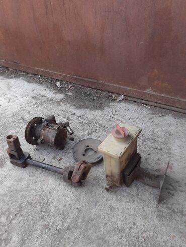 Другие детали кузова: Задний бампер джетта гольф б/у оригинал ушки целые 1000с, задний — 9