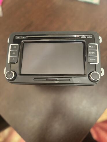 Şin və təkərlər: Volsvagen Golf 6 avtomobilinin monitoru