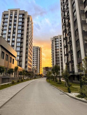 аренда квартир асанбай: 3 комнаты, 80 м², Элитка, 3 этаж, Дизайнерский ремонт