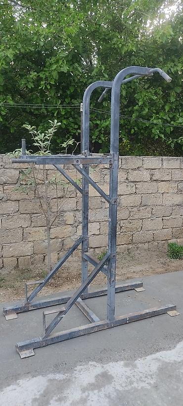 Turniklər və bruslar: Metal turnik və paralel qollardan ibarət çoxfunksiyalı idman — 1