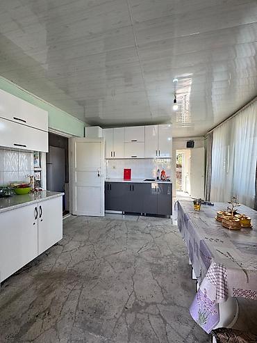 Продажа коттеджей и домов: 🏡🔥 Срочно продаю дом в Ак Орго 📐 Участок 5 сотых (18,5 × 20) 🧱 Дом — 11