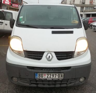 podloske za dizne: Na prodaju kombi Renault Trafic. Koriscen je za prevoz hleba i