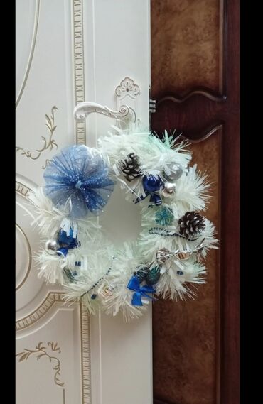 Pərdə və jalüzlər: 8 man,qapu celengi