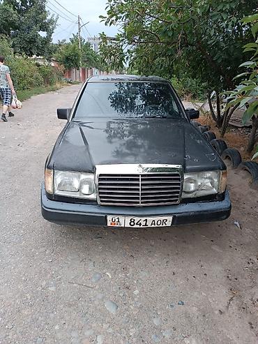 x class: Mercedes-Benz W124: 1992 г., Седан — 1