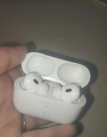 bluetooth nauşniklər: Salam orjinal AirPods Pro satılır 2 ay isdifade olunub hec bir