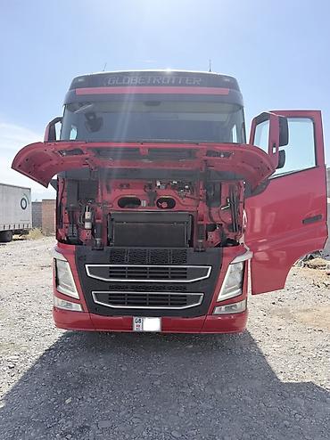 Тягачи: Тягач, Volvo, 2021 г., Шторный — 17