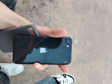 telefon a13: IPhone SE, 128 GB, Black Titanium, Barmaq izi