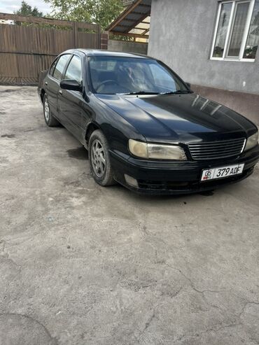 машина в кридит: Седан черного цвета, 4 двери. Кузов классической формы 90‑х