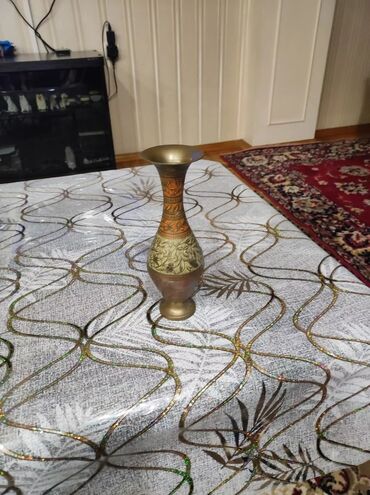 Vazalar: Vaza dəsti, Mis — 8