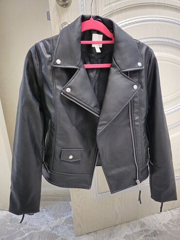 купить куртку женскую в бишкеке: Кожаная куртка, Классическая модель, S