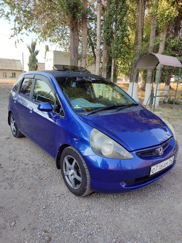 купить бу электромобиль из китая: Honda Fit: 2001 г., 1.3 л, Вариатор, Бензин, Хетчбек