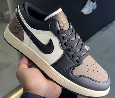шапочки с надписями: Кроссовки Nike Air Jordan 1 Low