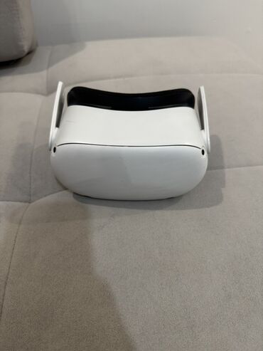 Meta Quest 2: Очки виртуальной реальности (VR) белого цвета - Самостоятельная — 2