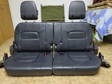 Сиденья: Третий ряд сидений, Кожа, Toyota 2013 г., Б/у, Оригинал, Япония