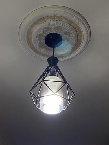 işıq genratoru: Çılçıraq, 1 lampa, Metal