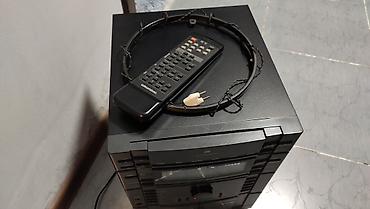 Другая аудиотехника: Только сам центр без колонок, аукс работает, радио работает, сд — 15