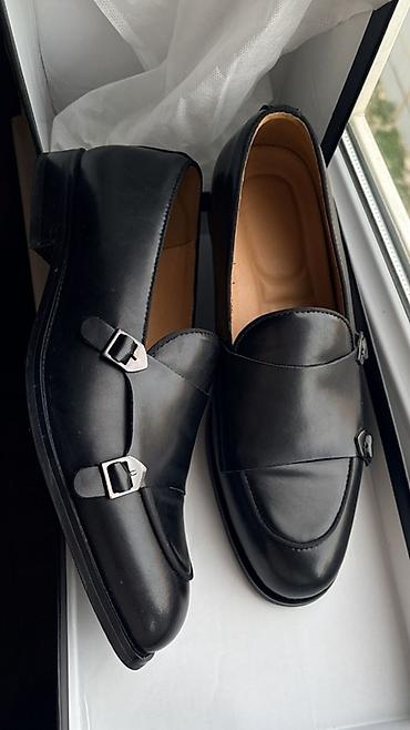 ayaqlar: Qara rəngli kişi mokasinləri – iki tokalı monk-strap dizayn - Model — 2