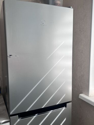 2 х камерные холодильники: Холодильник Indesit, Б/у, Двухкамерный, Total no frost, 60 * 165 *