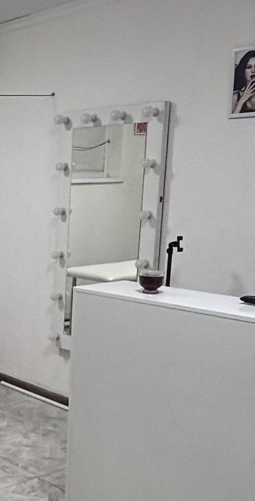 Продаю Зеркало гримёрное с подсветкой - Вертикальное зеркало в раме