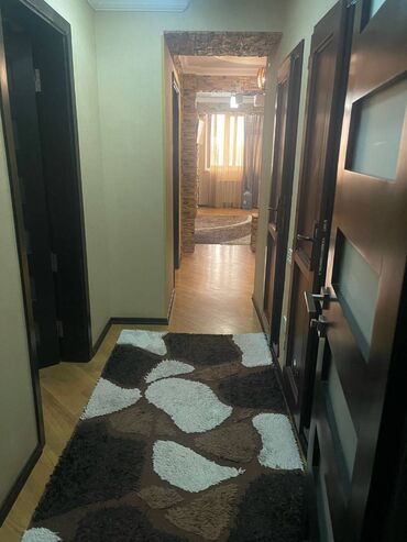 Uzunmüddətli kirayə mənzillər: Yasamal rayonu, Mətbuat prospekti, BDU-nun yaxınlığında, 9 mərtəbəli — 18