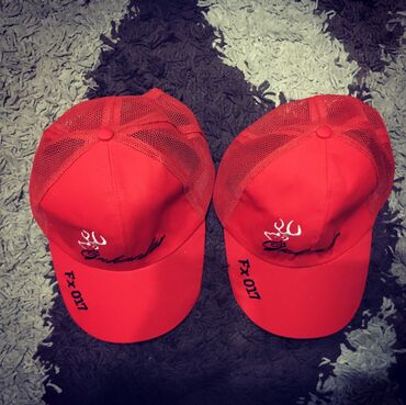 Baş geyimləri: Brend:Ozkanlar silah
Qiymet:1AzN(tezedi) — 3