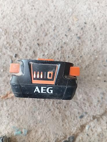 пресс для клемм: Аккумулятор AEG L1820S (арт. ) - Тип: Li‑ion - Напряжение: 18 В - — 1