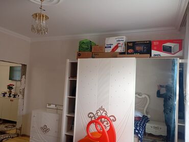 Həyət evləri və villaların satışı: 4 otaqlı, 2 kv. m, Orta təmir — 16