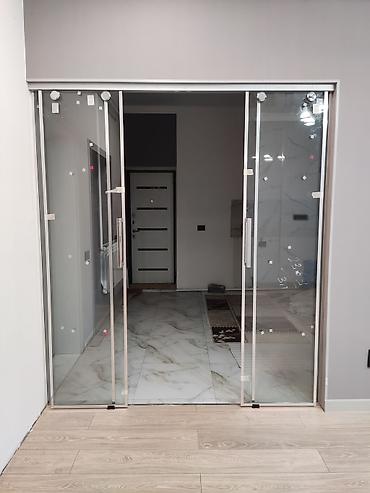 Душевые кабины: Душевая кабина Прямоугольная, Размер: 1 x 1 см, Высота поддона: 2000 см,Покрытие: Прозрачный — 17