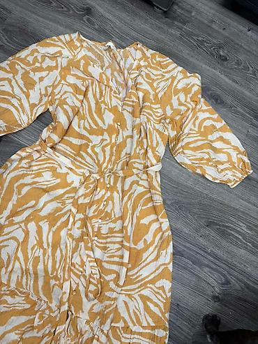 mango obuca: Nov H&M kaftan od 72% viskoze, na kopčanje, vezuje se u pojasu, L — 7