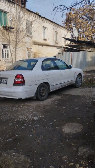 Daewoo: Daewoo Nubira: 2001 г., 1.5 л, Механика, Бензин, Седан